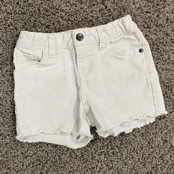 Bundle of 3 pairs of girls Cat & Jack shorts, size 6 - Picture 8 of 11